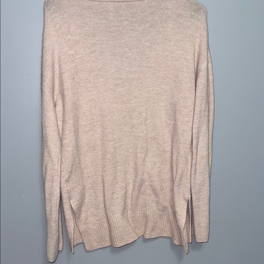 Express Light Pink V-Neck Sweater Lightweight Knit - Picture 3 of 3